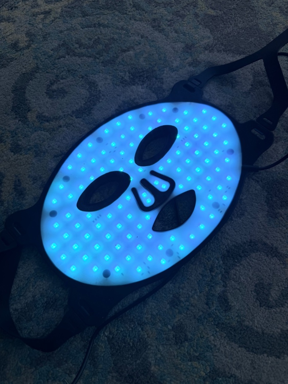 Red Light  Mask - Picture 5 of 9